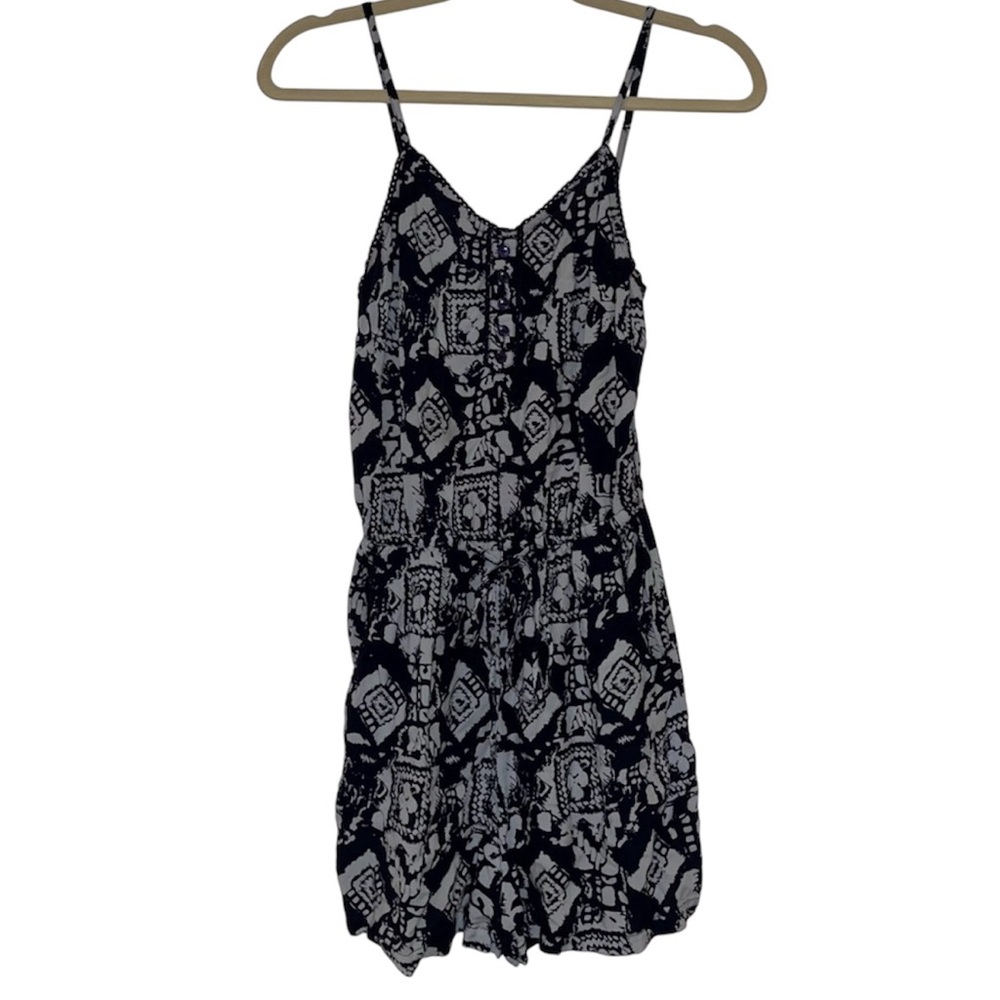 UP by Ultra Pink Navy Patterned Button Up Tie Romper Sz XS